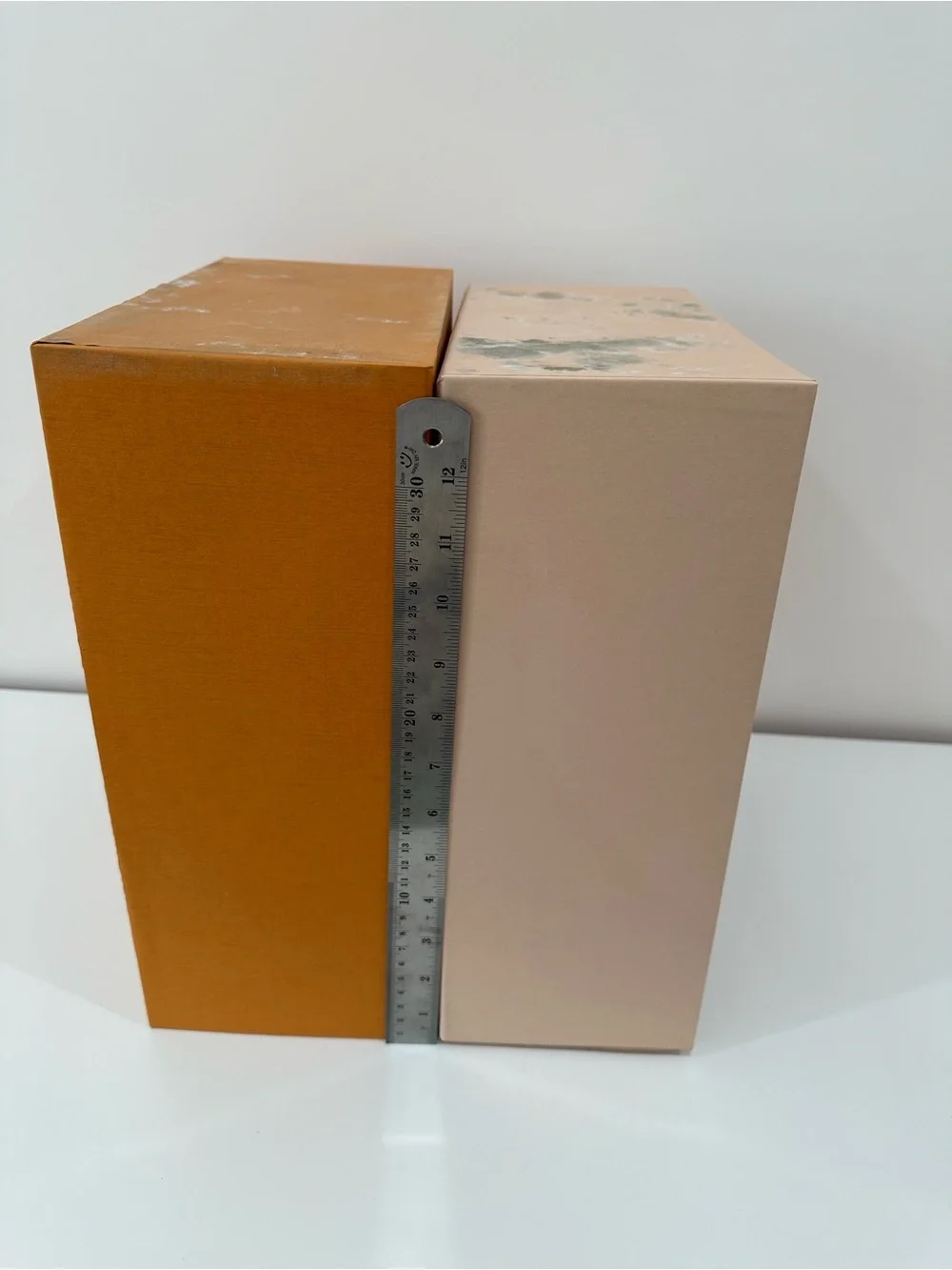 LV Shoe Box Damaged, 13.5x10.5x5.5”|See Description for Important Notice